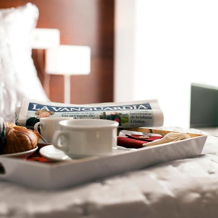 Serennia Apartamentos Ramblas - Placa Catalunya Barcelona Kültér fotó