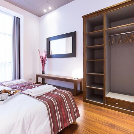 Serennia Apartamentos Ramblas - Placa Catalunya Barcelona Szoba fotó