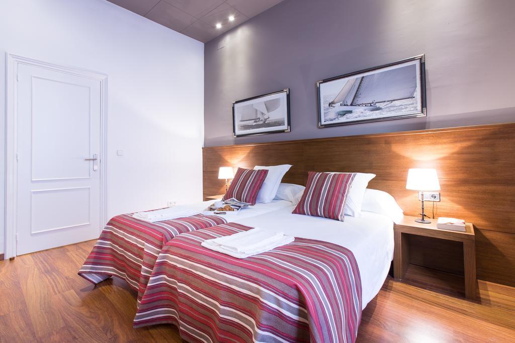 Serennia Apartamentos Ramblas - Placa Catalunya Barcelona Szoba fotó