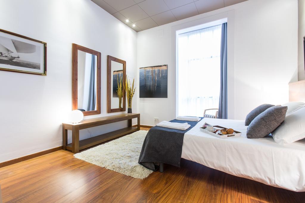 Serennia Apartamentos Ramblas - Placa Catalunya Barcelona Szoba fotó