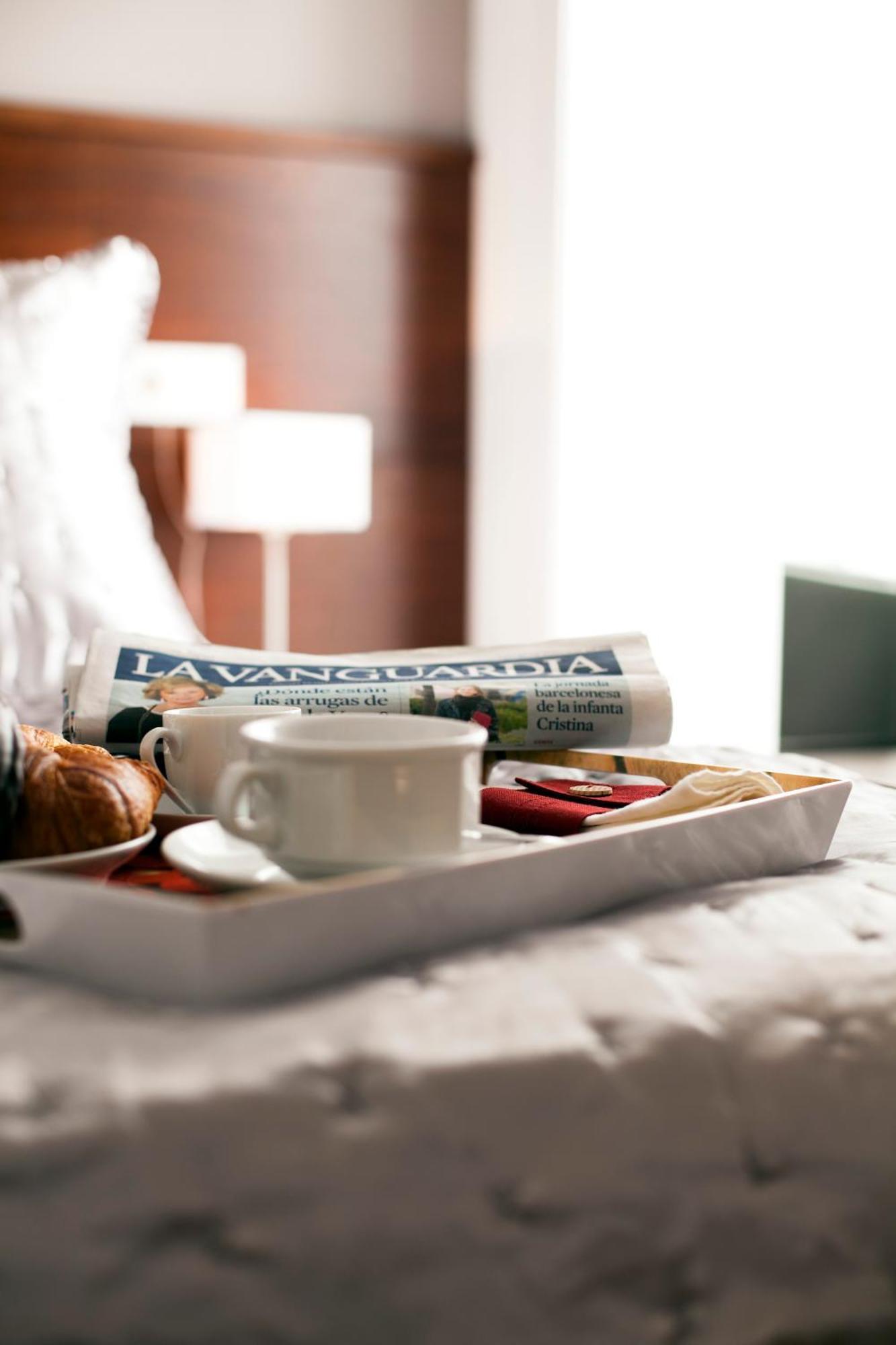 Serennia Apartamentos Ramblas - Placa Catalunya Barcelona Kültér fotó