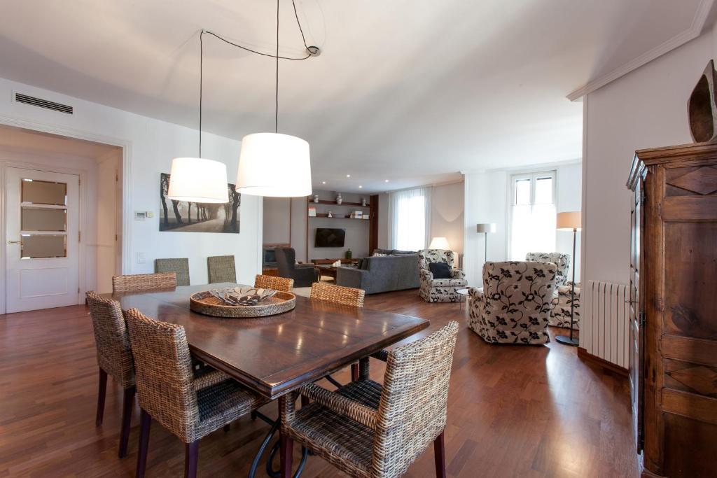 Serennia Apartamentos Ramblas - Placa Catalunya Barcelona Szoba fotó