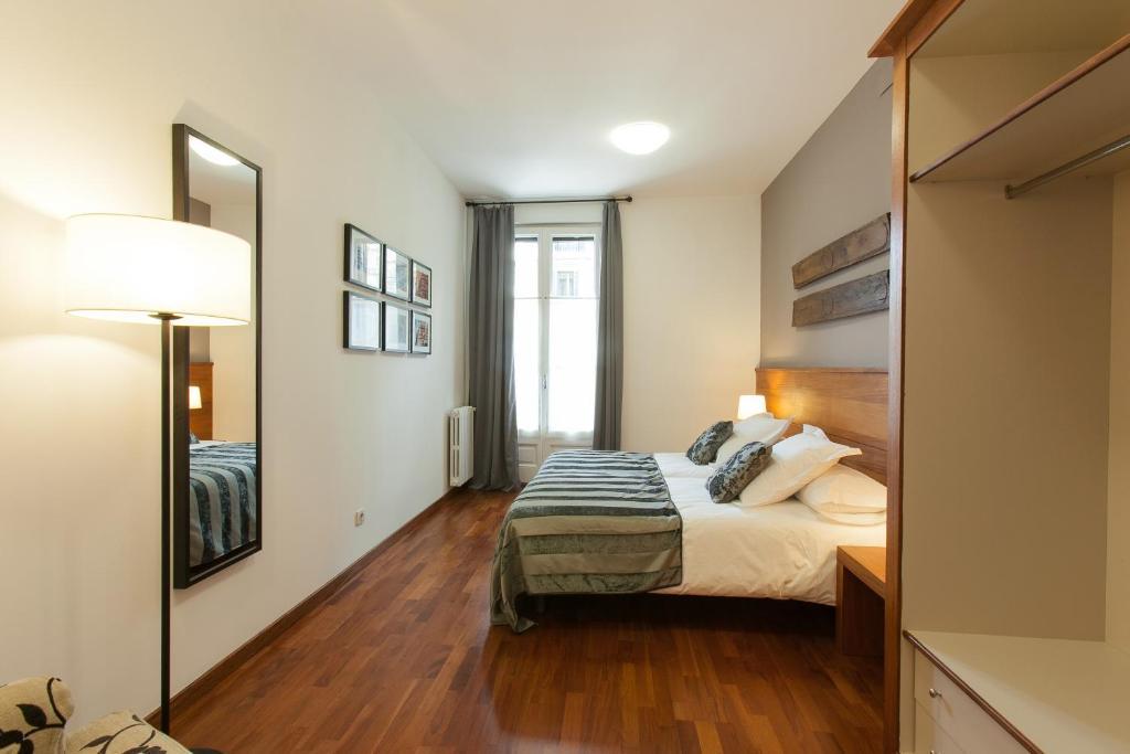 Serennia Apartamentos Ramblas - Placa Catalunya Barcelona Szoba fotó