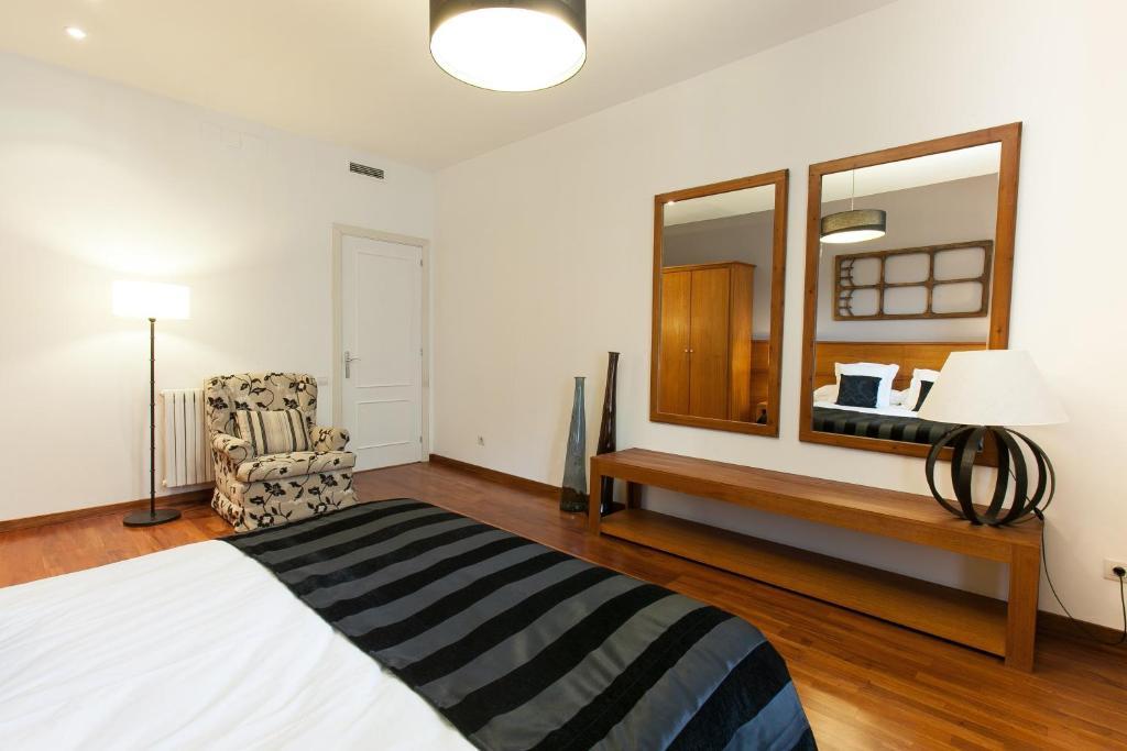 Serennia Apartamentos Ramblas - Placa Catalunya Barcelona Szoba fotó