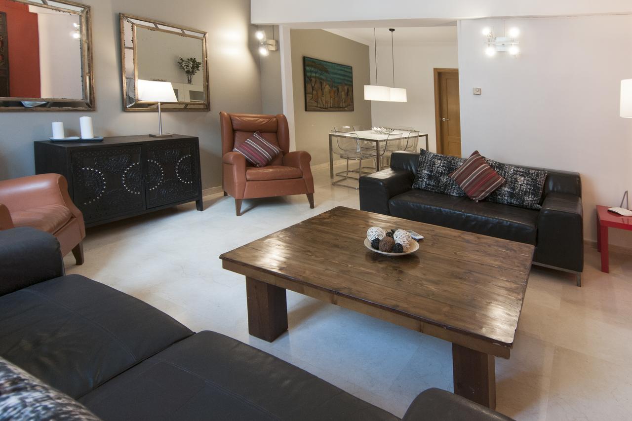 Serennia Apartamentos Ramblas - Placa Catalunya Barcelona Kültér fotó