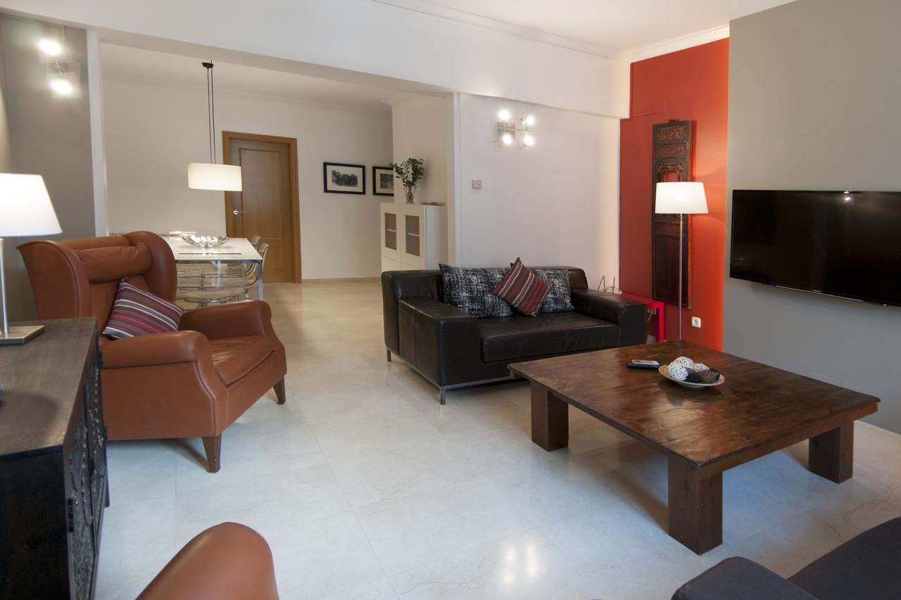 Serennia Apartamentos Ramblas - Placa Catalunya Barcelona Kültér fotó